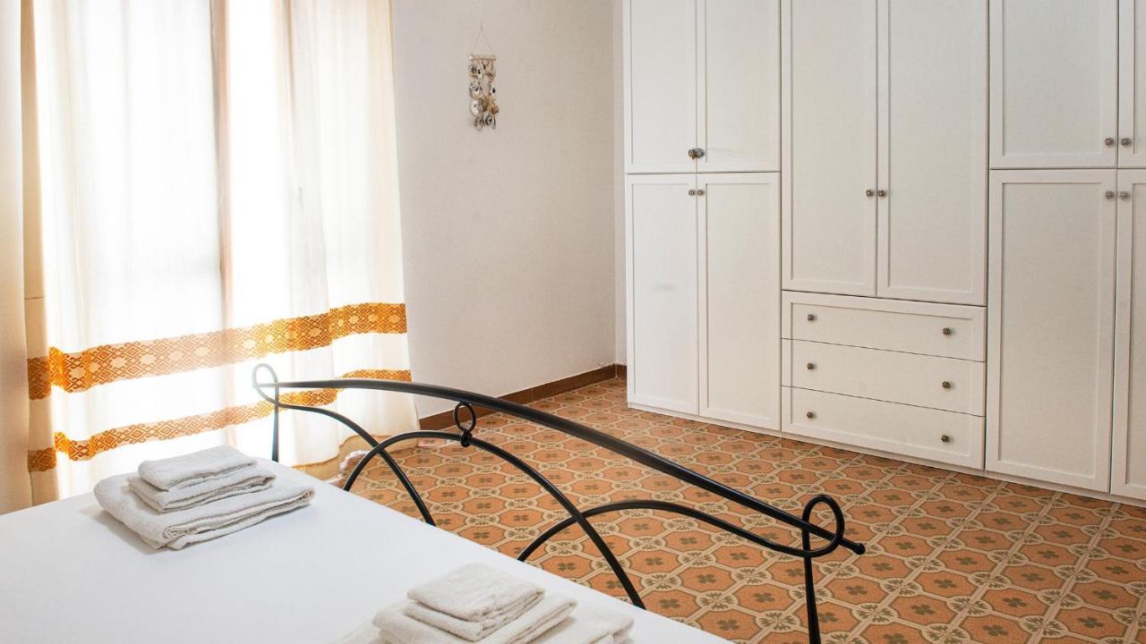 Paoli 89 Apartment Alghero Bagian luar foto