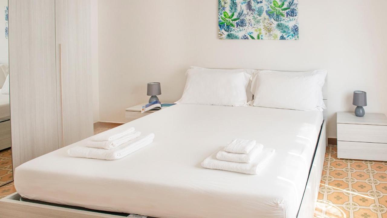 Paoli 89 Apartment Alghero Bagian luar foto